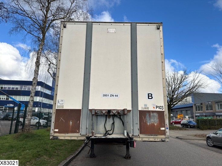 Lecitrailer gesloten bak